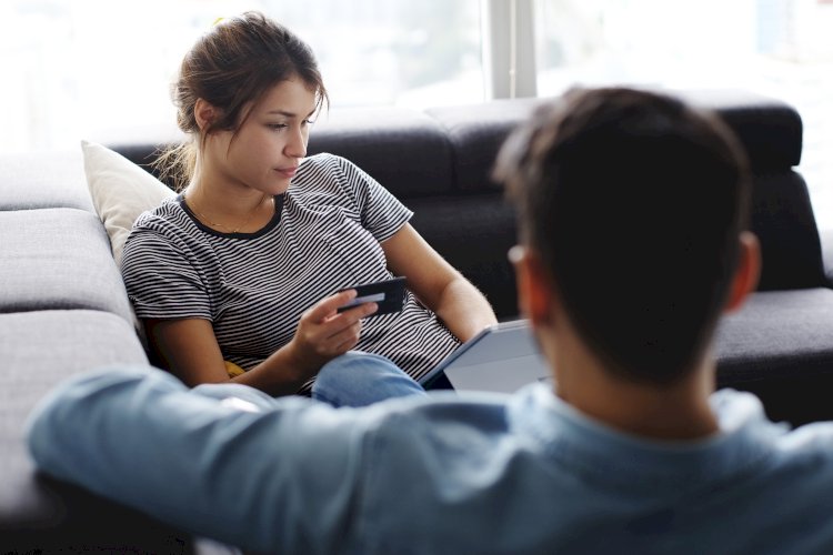 Incrementan ventas en tiendas de conveniencia.